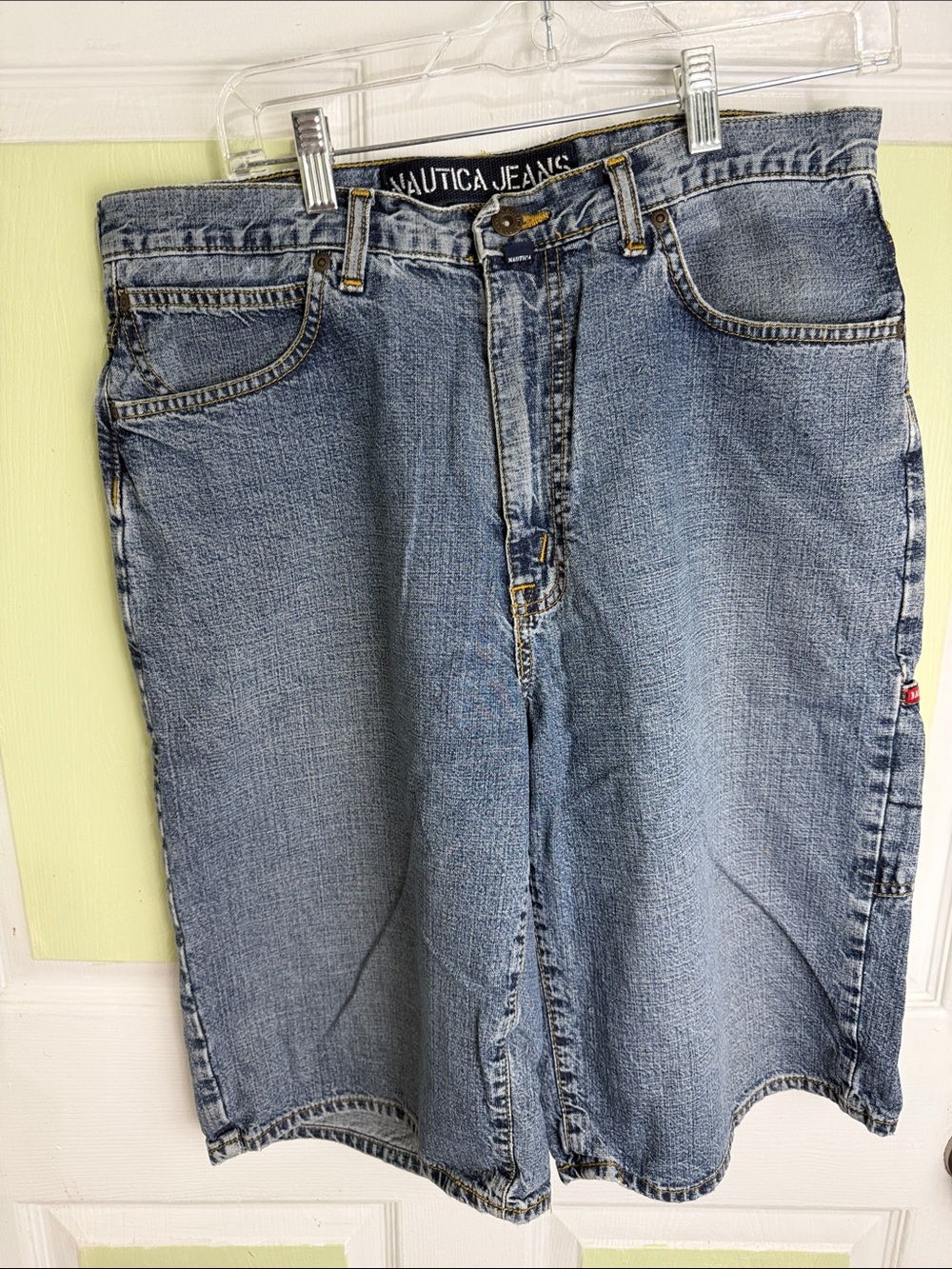 (2139) Men’s Nautica Light Blue Denim Shorts, Size: 32